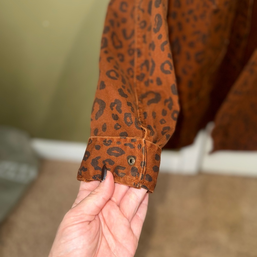 Universal Thread Cheetah Print Jacket - Picture 3 of 7